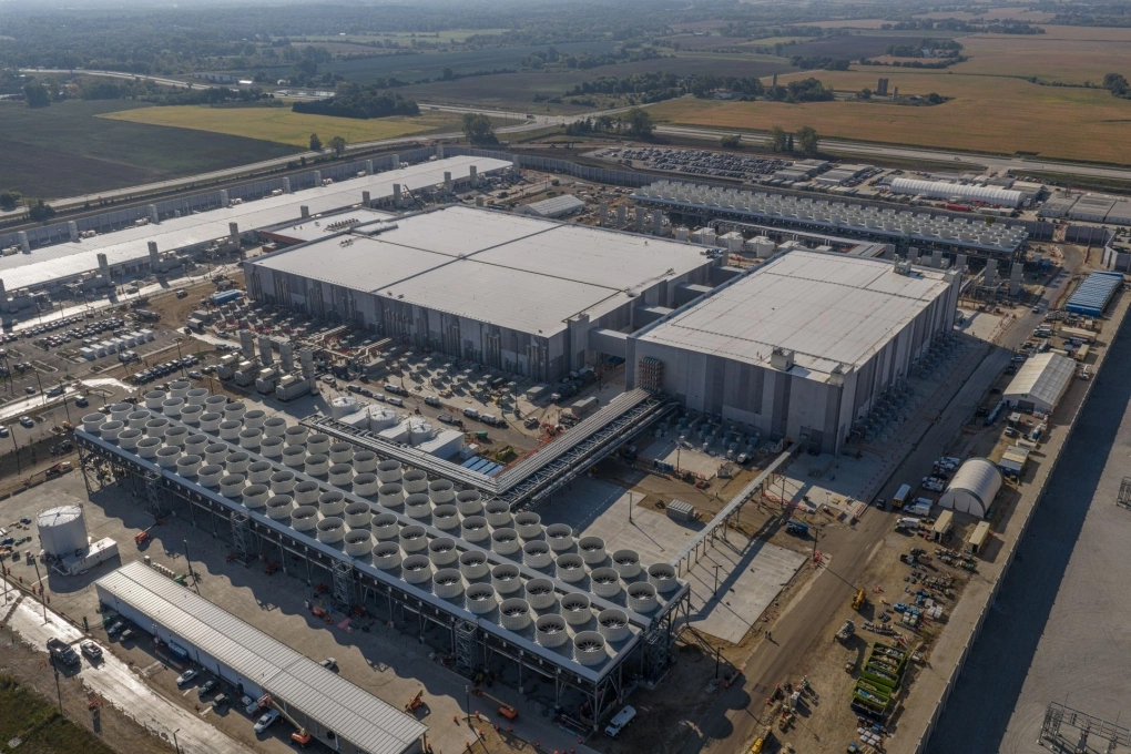 Microsoft biến nhà máy Foxconn thành trung tâm dữ liệu AI 'mạnh nhất'