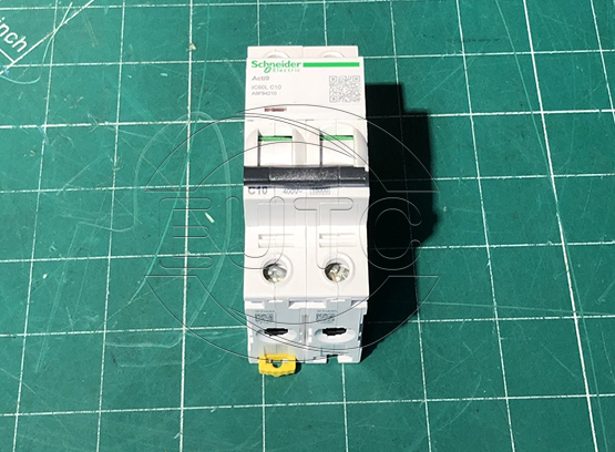 Miniature circuit breaker