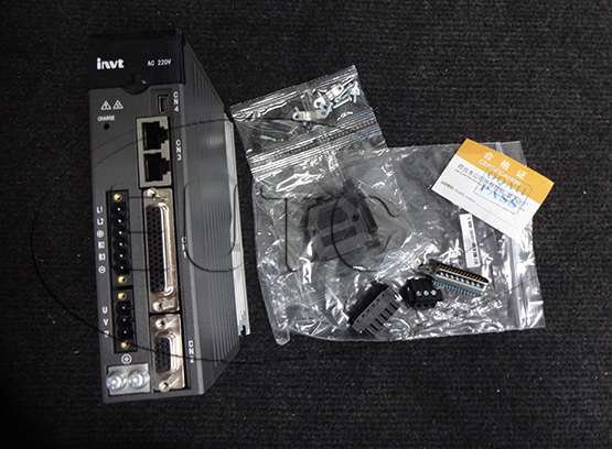 Điều Khiển SERVO DA180-S2R8SG0