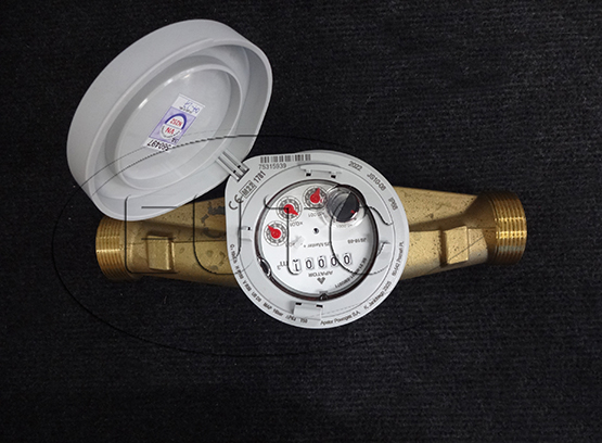 DN32 . threaded water meter