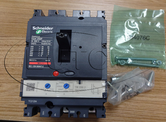 AUTO SWITCH NSX250F 3P 250A