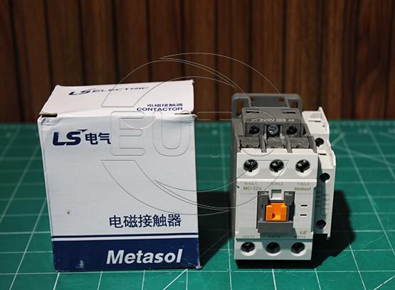 Contactor 32A, coil 220V