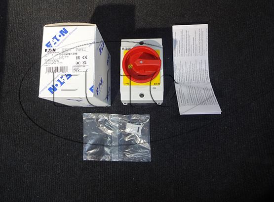 3P 20A 1NO isolation circuit breaker, black handle